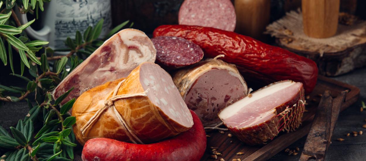 Mezelurile și cârnații cresc riscul de diabet cu aproape 50%