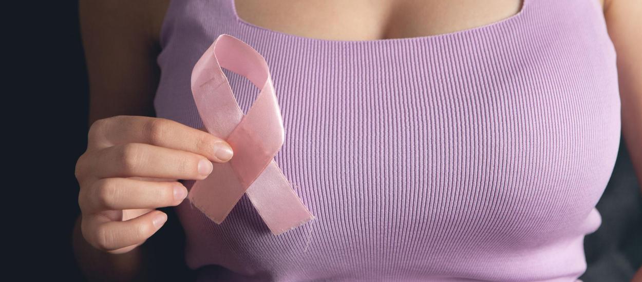 De ce crește riscul de cancer mamar după naștere: explicația 