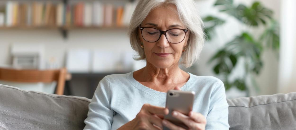 Cum să îți protejezi tenul de îmbătrânirea digitală. Sfatul neașteptat al dermatologilor