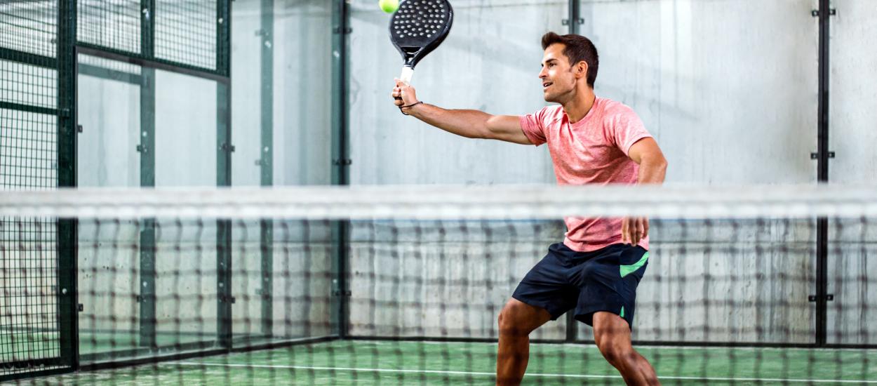 De ce padelul reprezintă un antrenament eficient atât pentru minte, cât și pentru corp