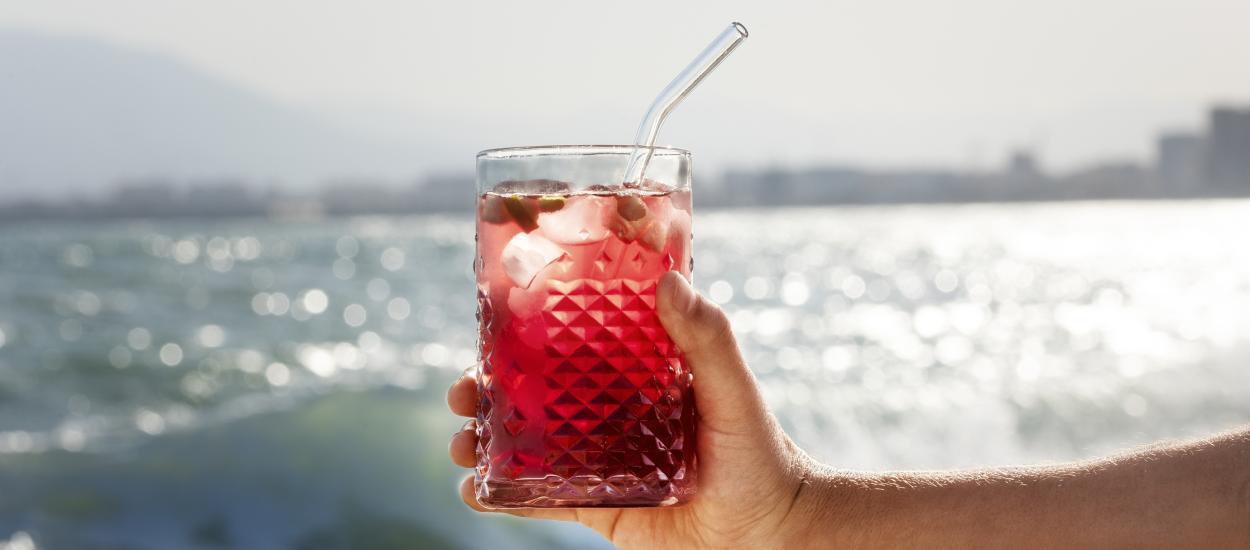Ai insomnie? Nu trebuie decât să bei un suc natural înainte de culcare