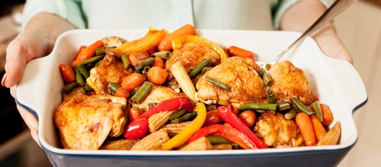 Mâncarea gătită acasă „topește” kilogramele mai repede. Nu doar caloriile contează, ci și cât de procesată e