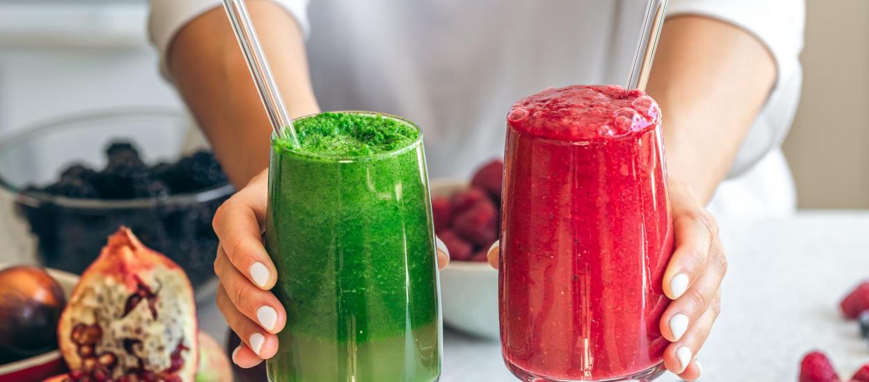 Cât de sănătoase sunt, de fapt, sucurile de fructe și smoothie-urile?