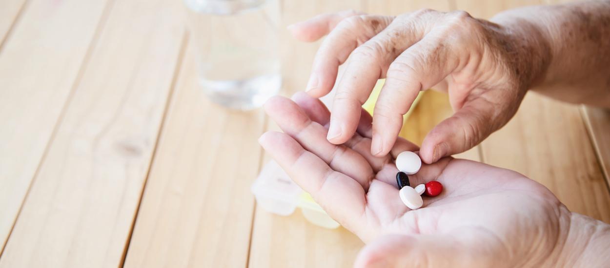 Multivitaminele luate zilnic, asociate cu o stare fizică mai bună la persoanele în vârstă