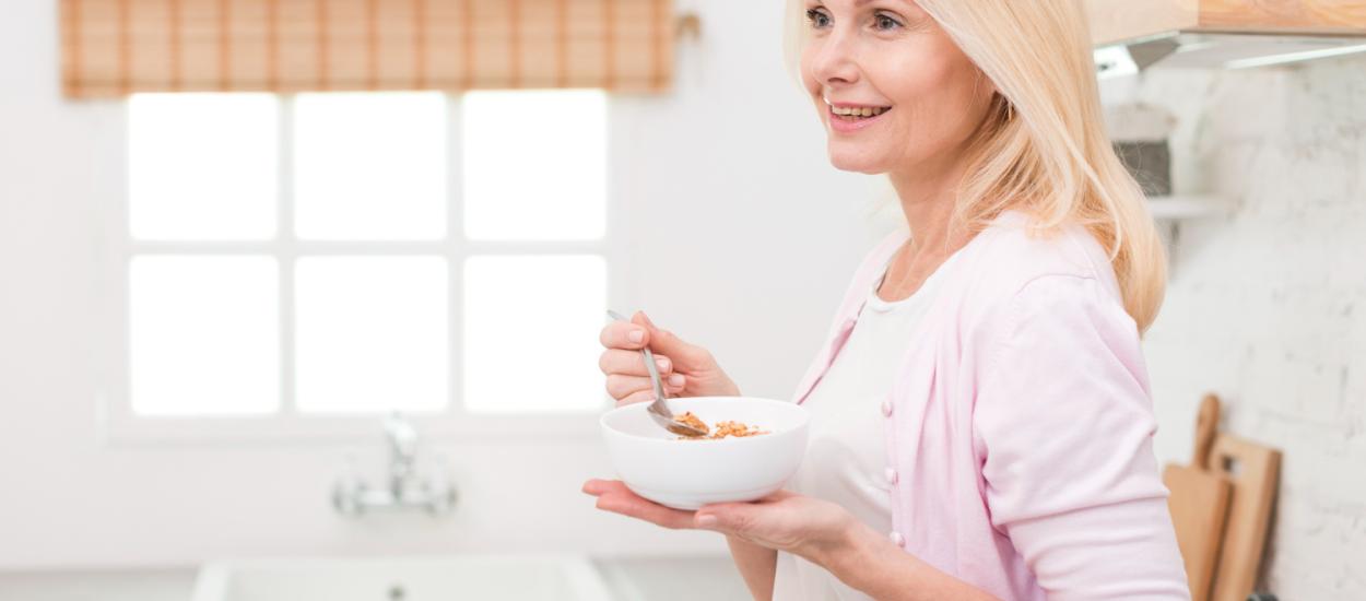 Fereastra alimentară de opt ore ar putea ajuta creierul femeilor de peste 50 de ani