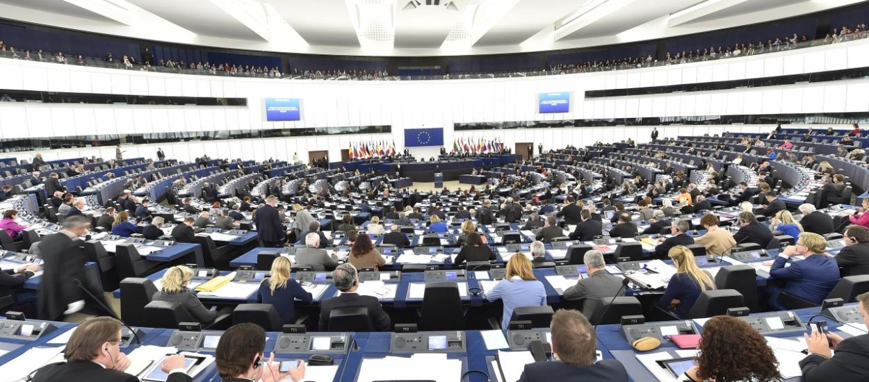 Parlamentul European susține o abordare diferențiată pentru produsele cu nicotină în raportul privind bolile cardiovasculare. Ce urmează pentru politicile europene de sănătate