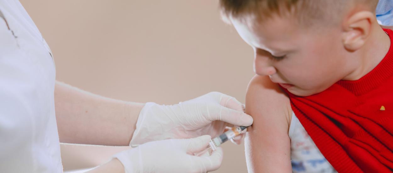 Aproximativ 900 de copii au murit din cauza rujeolei în Bangladesh. Avertisment pentru țările în care vaccinarea a scăzut