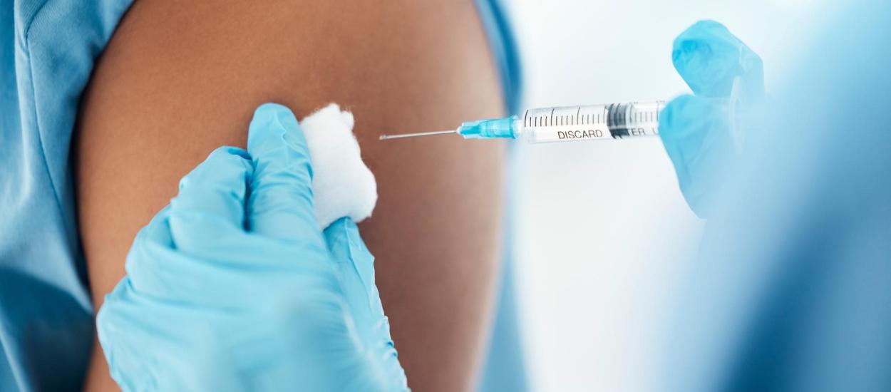 Când trebuie să faci vaccinul antigripal ca să fii protejat toată iarna. Noile recomandări ale specialiștilor pentru sezonul 2026–2027