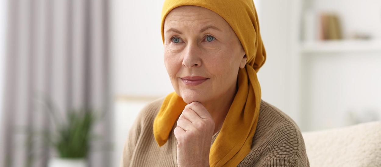 Calciul, esențial pentru oase, lipsește din alimentația multor femei cu cancer de sân. Ce risc poate crește în timpul tratamentului oncologic
