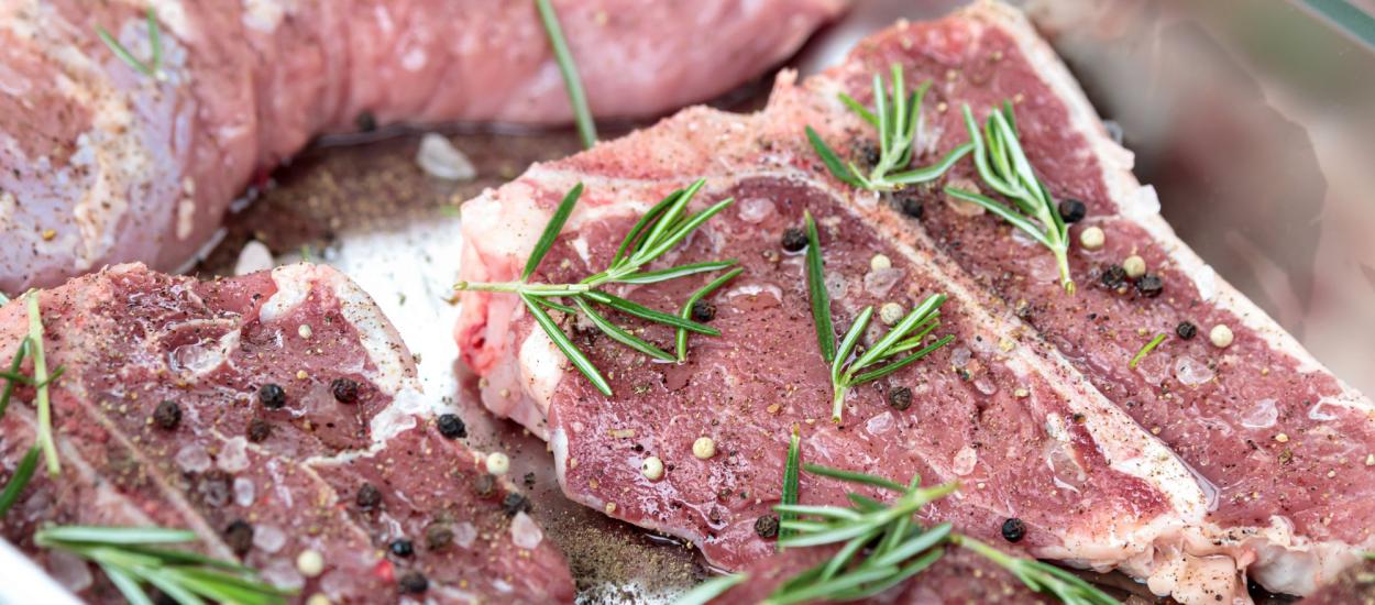 Legătura dintre carnea roșie și diabet. Zahărul din carne care poate crește riscul de boală