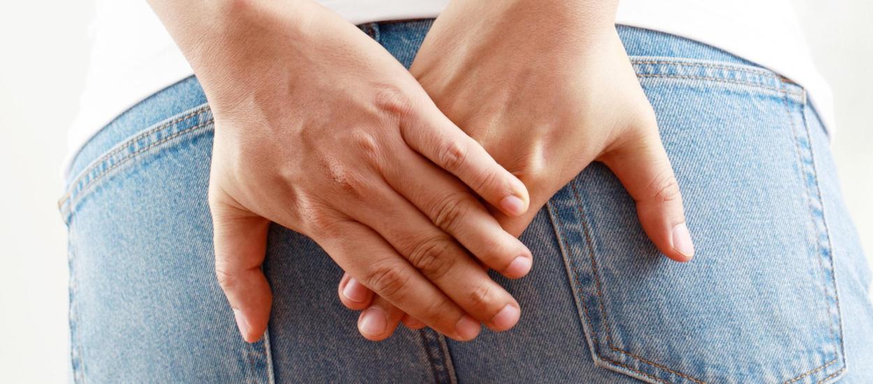Două treimi dintre bărbați suferă de mâncărimea intimă. De ce apare și cum poate fi tratată