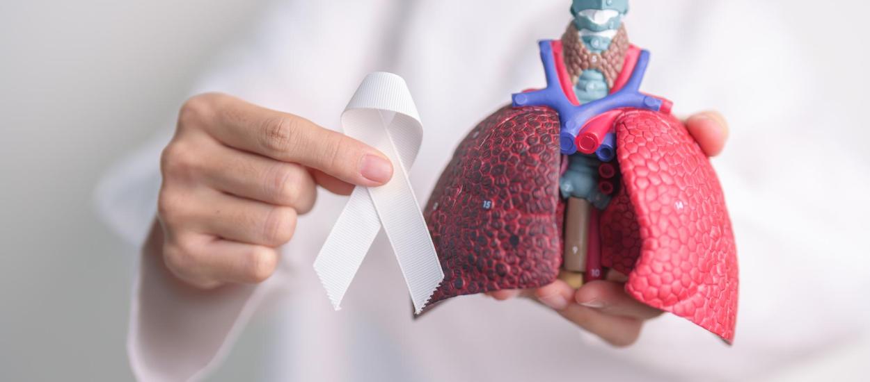 Cancerul pulmonar agresiv ar putea fi monitorizat printr-un simplu test de sânge